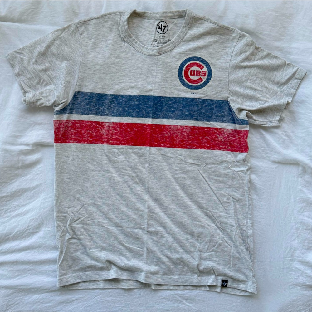‘47 Men’s Chicago Cubs Tee